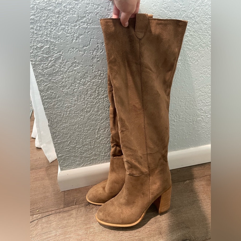 VICI high tan heeled boots